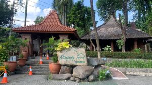 Sejarah Kampung Turis Karawang yang Berawal dari Warteg Sederhana